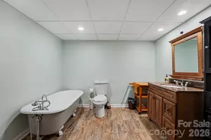 4858 Elmhurst Dr NE, Hickory, NC 28601 - Photo 23