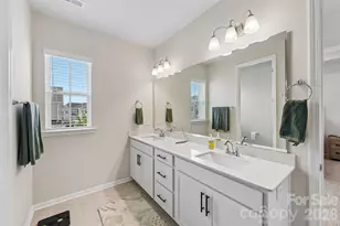 5858 Strathmore Ct, Charlotte, NC 28215 - Photo 19