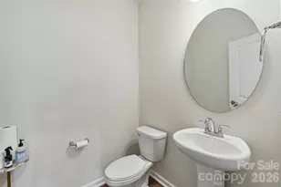 5858 Strathmore Ct, Charlotte, NC 28215 - Photo 13