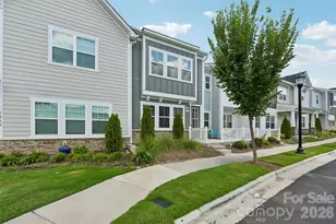 5858 Strathmore Ct, Charlotte, NC 28215 - Photo 3
