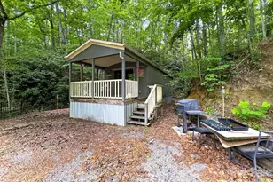 97 Whippoorwill Ln, Fairview, NC 28730 - Photo 19