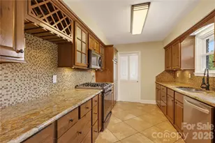 97 Whippoorwill Ln, Fairview, NC 28730 - Photo 11