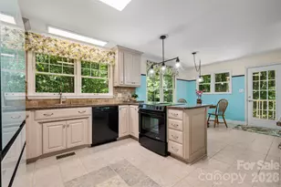 909 Woodland Forest Dr, Waxhaw, NC 28173 - Photo 11