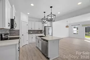 11908 Basking Dr, Charlotte, NC 28214 - Photo 7
