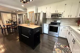 7113 Sterncrest Pl, Charlotte, NC 28210 - Photo 11