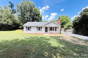 6912 Fieldlark Ln, Charlotte, NC 28227 - Photo 1
