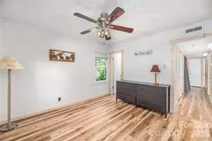 258 Camelot Dr, Clyde, NC 28721 - Photo 9