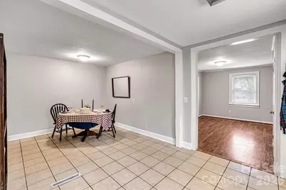 147 13th Avenue NW, Hickory, NC 28601 - Photo 23