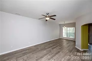 4707 Craigmoss Ln, Charlotte, NC 28278 - Photo 5