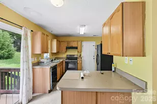 7329 Starvalley Dr, Charlotte, NC 28210 - Photo 11