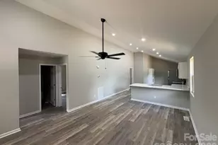 514 Gardner St, Shelby, NC 28150 - Photo 11