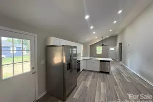 514 Gardner St, Shelby, NC 28150 - Photo 17