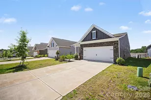 1737 Otter Perch Ln, Fort Mill, SC 29715 - Photo 3