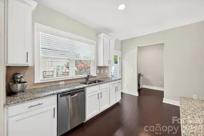 2115 Garabrandt Lane, Charlotte, NC 28204 - Photo 17