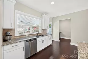 2115 Garabrandt Ln, Charlotte, NC 28204 - Photo 17