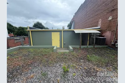 119 E Broad Street, Statesville, NC 28677 - Photo 15