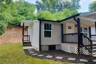 64 P J Dr, Waynesville, NC 28786 - Photo 3