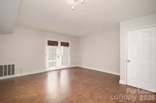 951 Hollywood St, Charlotte, NC 28211 - Photo 9
