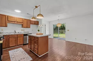 1910 Olsen Ln, Charlotte, NC 28213 - Photo 3