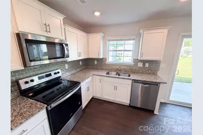 7244 Finnigan Road, Charlotte, NC 28215 - Photo 9