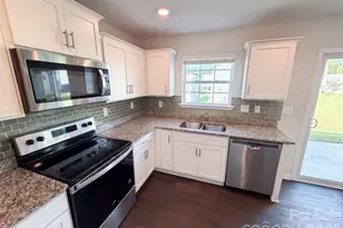 7244 Finnigan Rd, Charlotte, NC 28215 - Photo 9