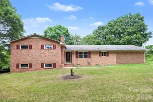 298 Enwood Dr, Charlotte, NC 28214 - Photo 1