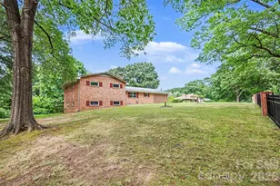 298 Enwood Dr, Charlotte, NC 28214 - Photo 35