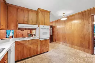 298 Enwood Dr, Charlotte, NC 28214 - Photo 15