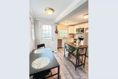 530 NW Stage Street, Lenoir, NC 28645 - Photo 7