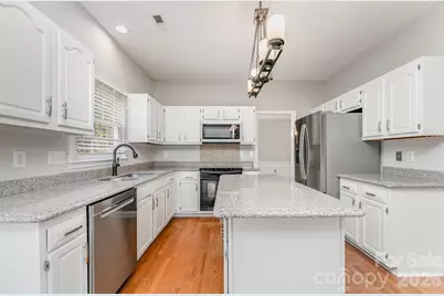 5923 Swanston Drive, Charlotte, NC 28269 - Photo 13