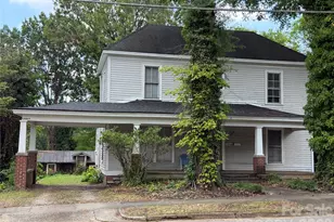 403 S Race St, Statesville, NC 28677 - Photo 1