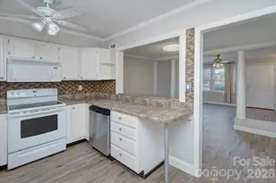 6242 Old Pineville Rd, Charlotte, NC 28217 - Photo 15