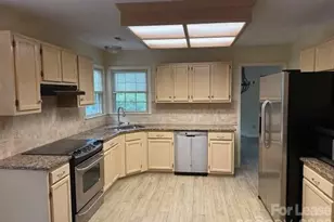 9132 E Orchard Ln, Charlotte, NC 28210 - Photo 15