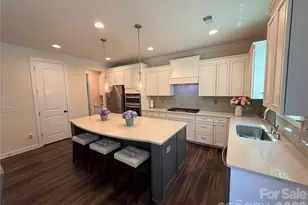 5070 Watersail Wy, Lake Wylie, SC 29710 - Photo 5