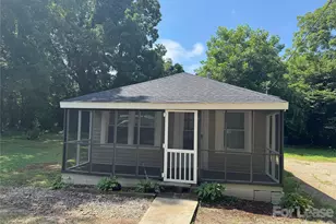 515 Costner St, Mount Holly, NC 28120 - Photo 1