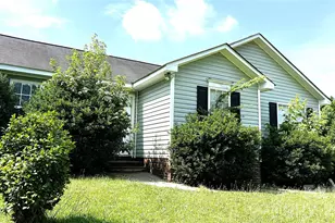 5113 Milhaven Ln, Charlotte, NC 28269 - Photo 1