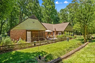 203 Wickersham Dr, Statesville, NC 28625 - Photo 3