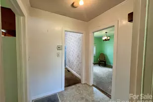 2307 McLean St, Gastonia, NC 28054 - Photo 9