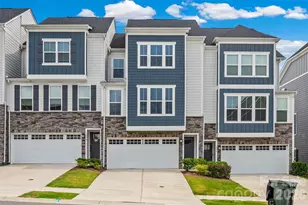 928 Portrush Ln, Tega Cay, SC 29708 - Photo 1