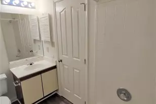 7366 Rose Terrace Ct, Charlotte, NC 28215 - Photo 11