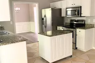 7010 Duchamp Dr, Charlotte, NC 28215 - Photo 3
