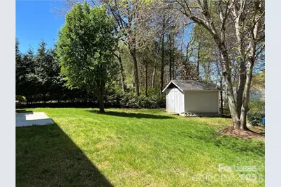 7010 Duchamp Drive, Charlotte, NC 28215 - Photo 9