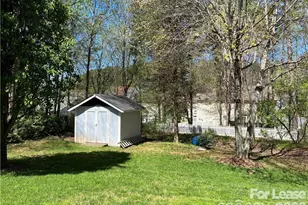 7010 Duchamp Dr, Charlotte, NC 28215 - Photo 15