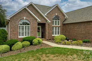 3992 Brickfield St, Hickory, NC 28602 - Photo 5