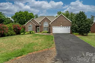 3992 Brickfield St, Hickory, NC 28602 - Photo 3