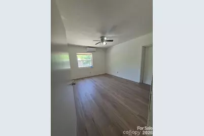 1745 Meadowbrook Terrace, Hendersonville, NC 28792 - Photo 9
