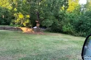 1905 Circle Dr, Kannapolis, NC 28081 - Photo 3