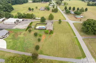 7610 Long Island Rd, Catawba, NC 28609 - Photo 11