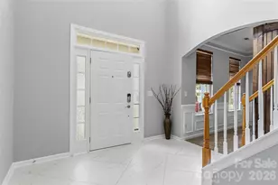 8522 Delamere Ln, Charlotte, NC 28269 - Photo 5