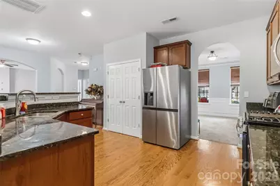 8522 Delamere Lane, Charlotte, NC 28269 - Photo 13